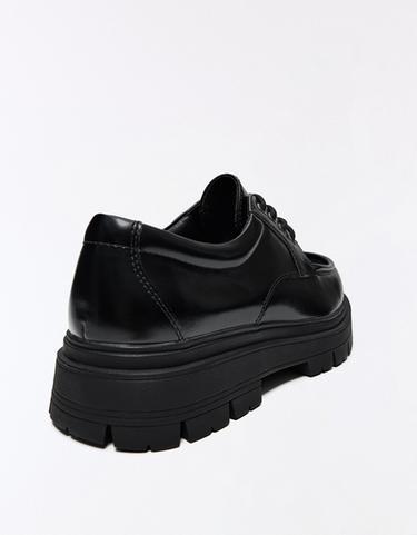 MOC TOE DERBY SHOES — BLACK 6