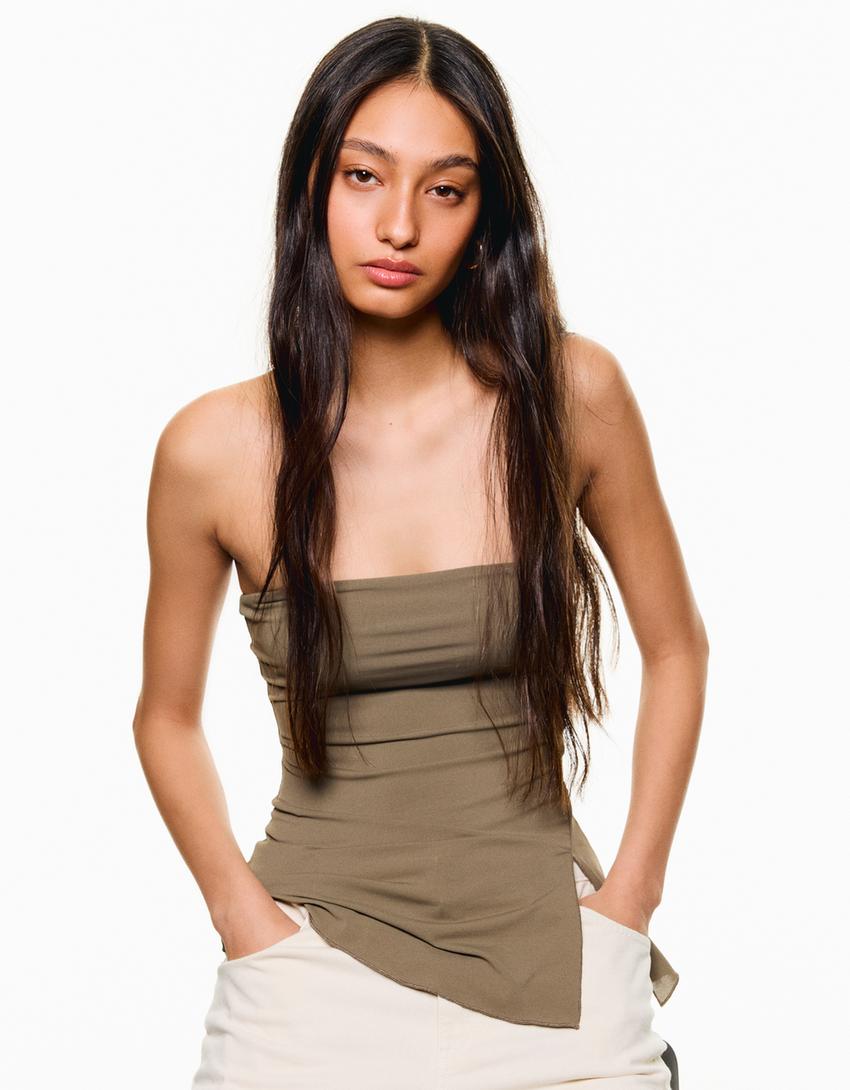 Top bandeau em crepe com bainha assimétrica-Caqui