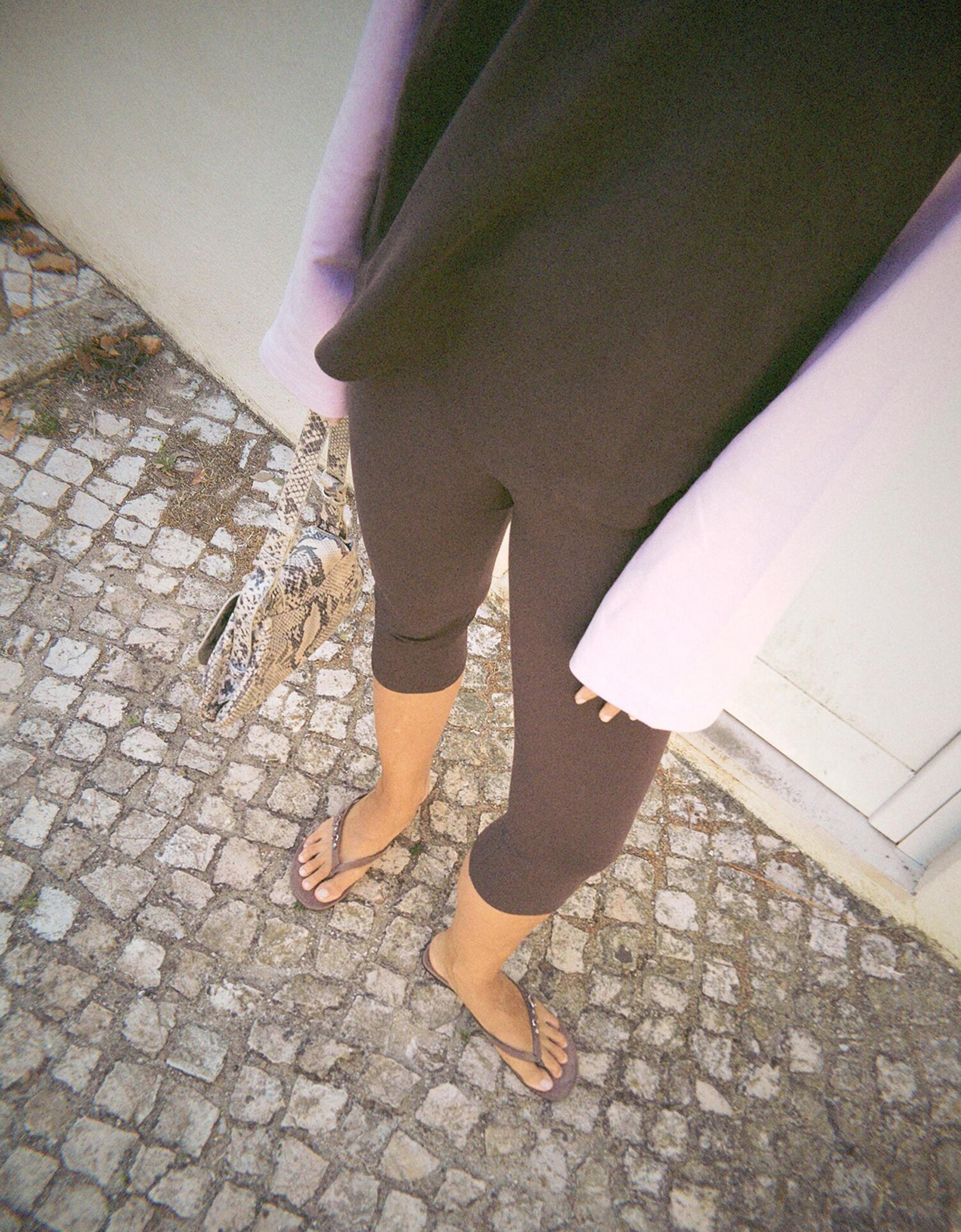Capris — Brown