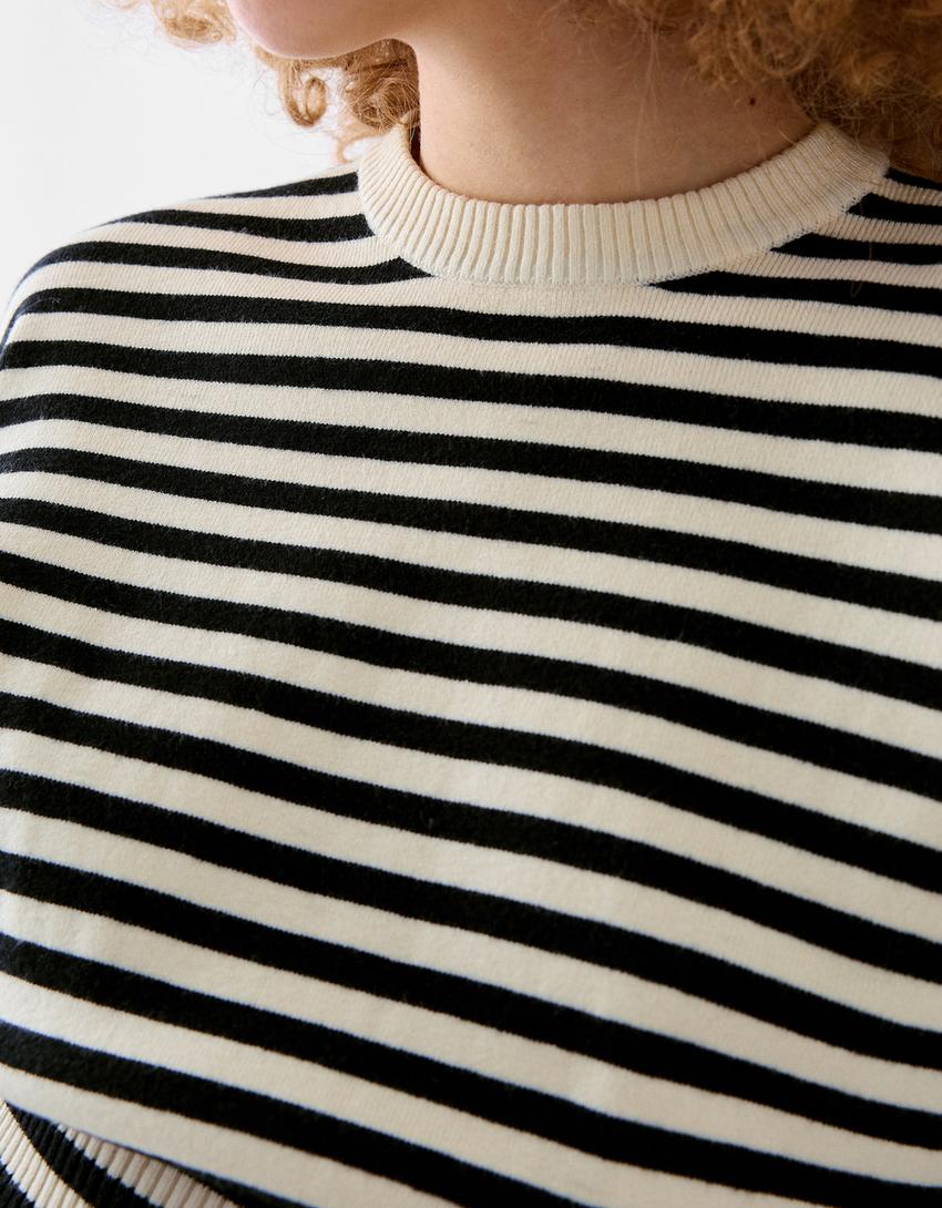 Sweater with fitted waist-Black-5