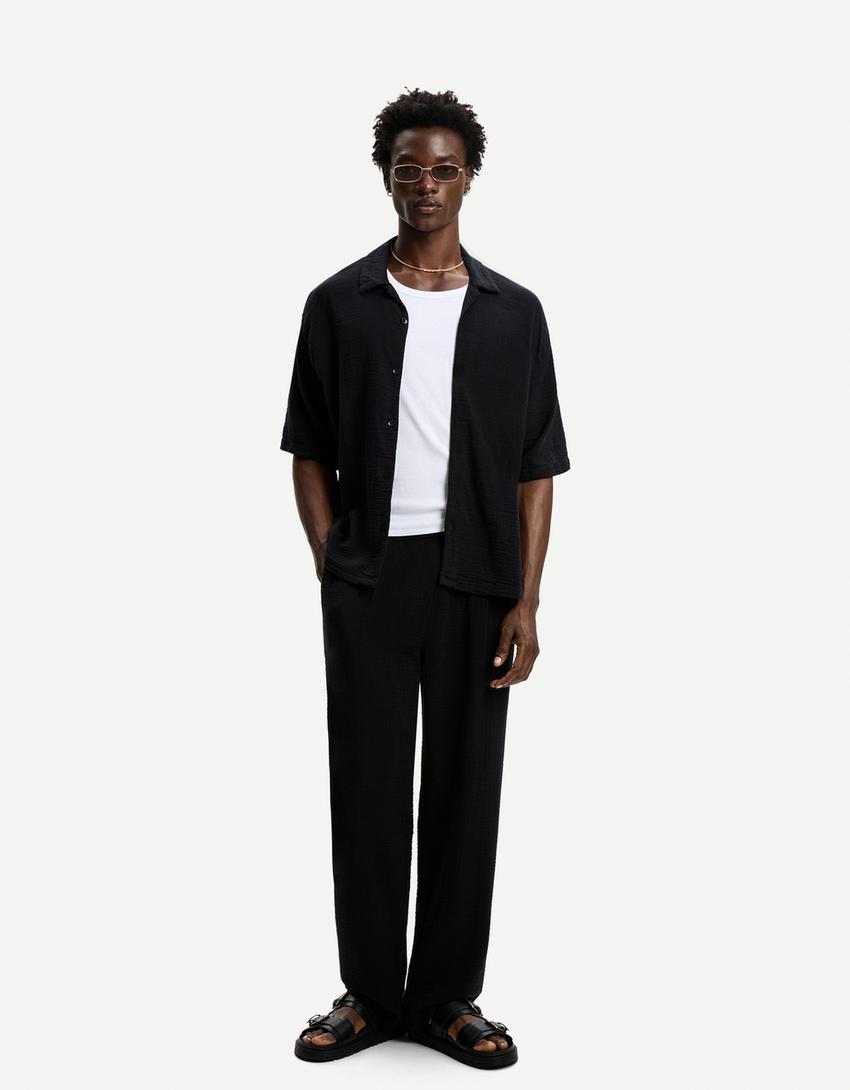 Textured short sleeve shirt-Black-2