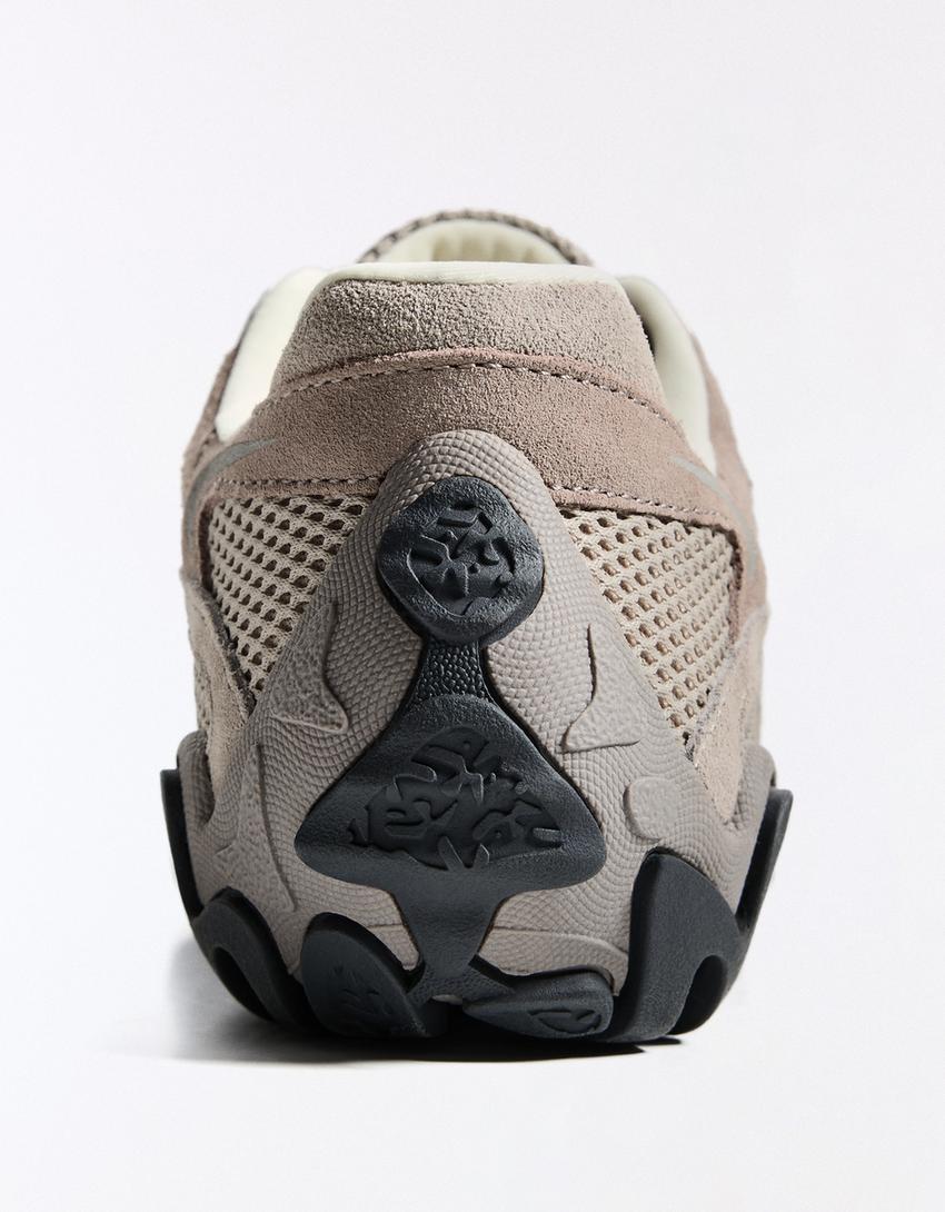 Deportivo OUT OF CORE-Arena