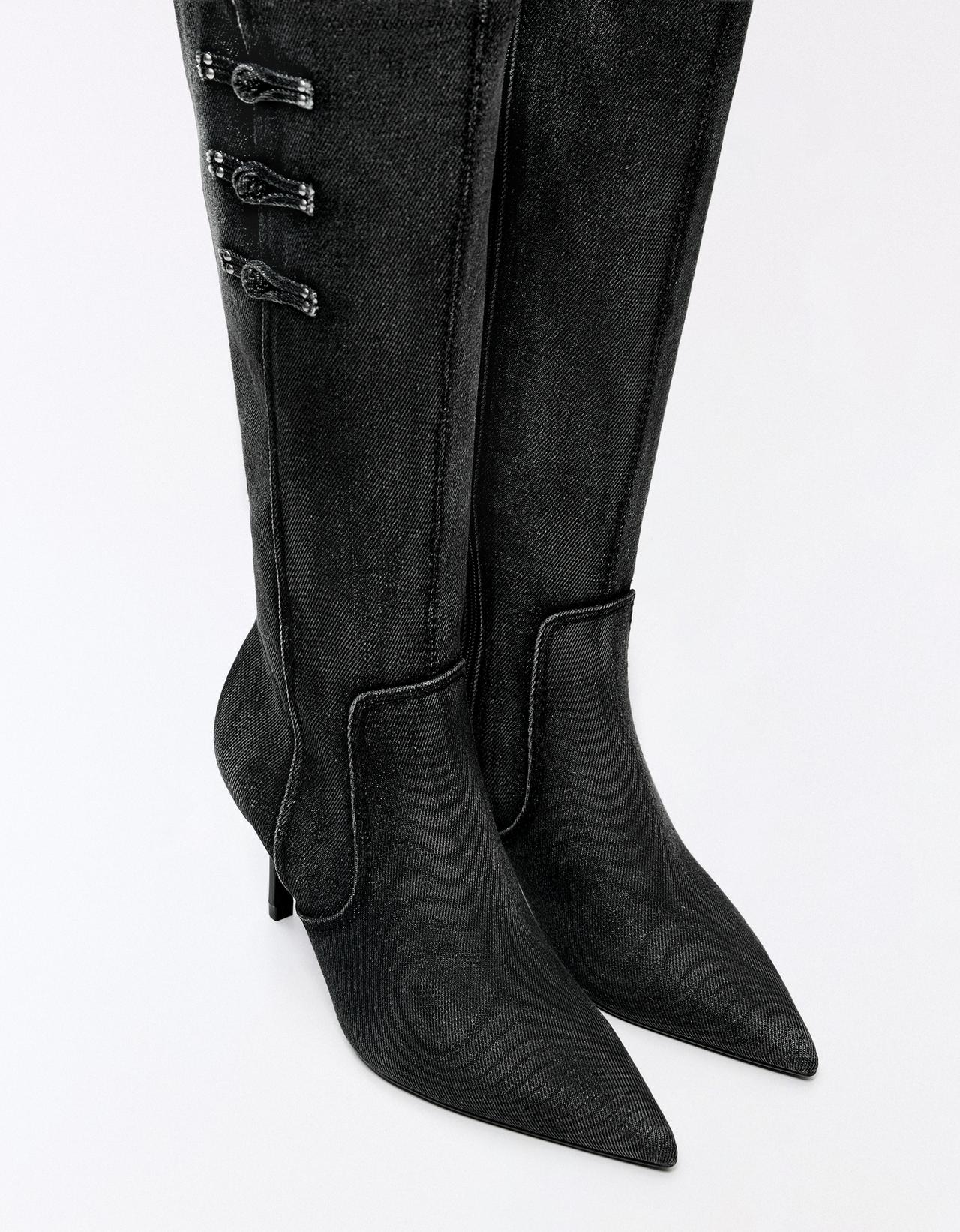 DENIM CLASP HEEL BOOTS — Grey