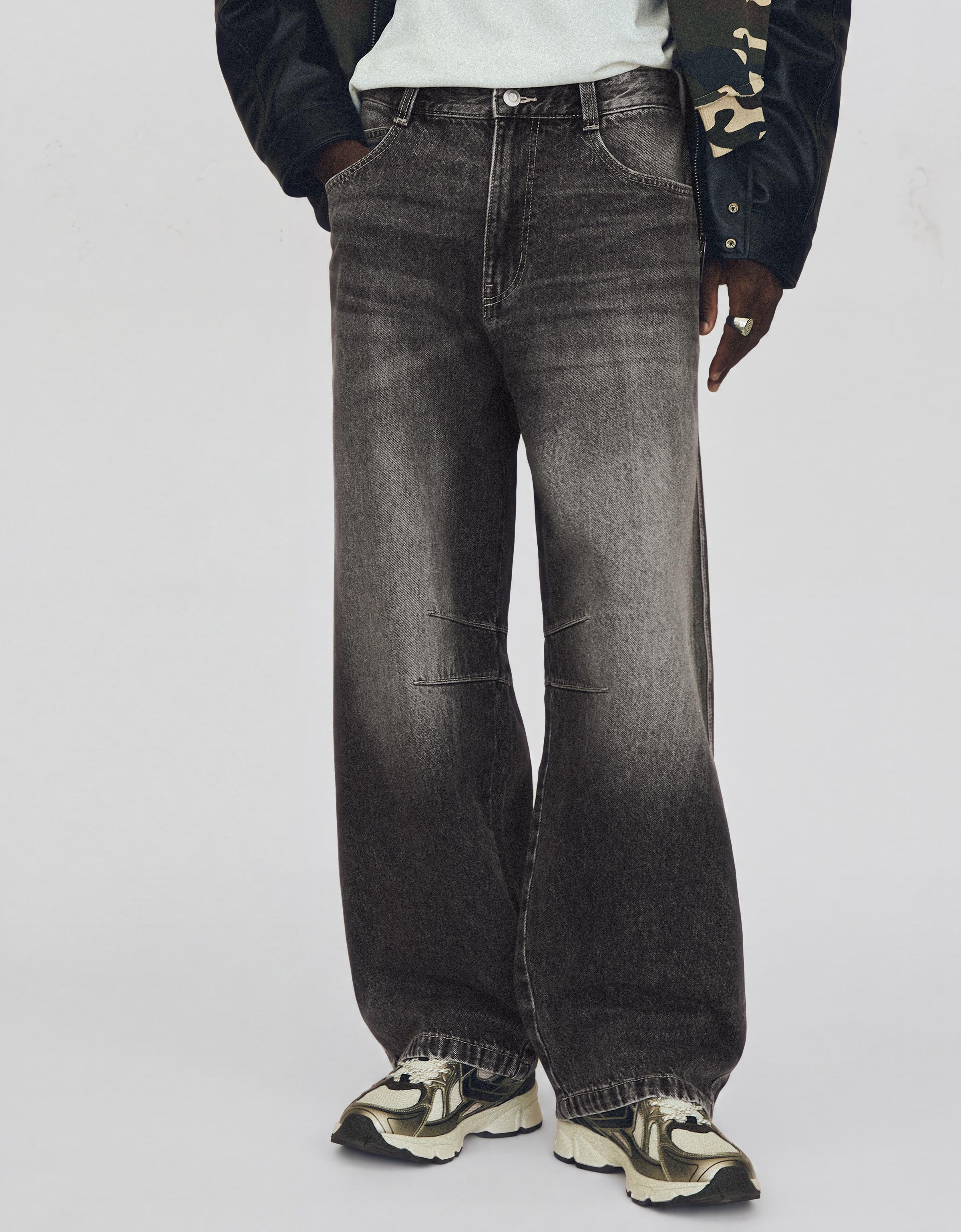 Jeans with back embroidery — Grey