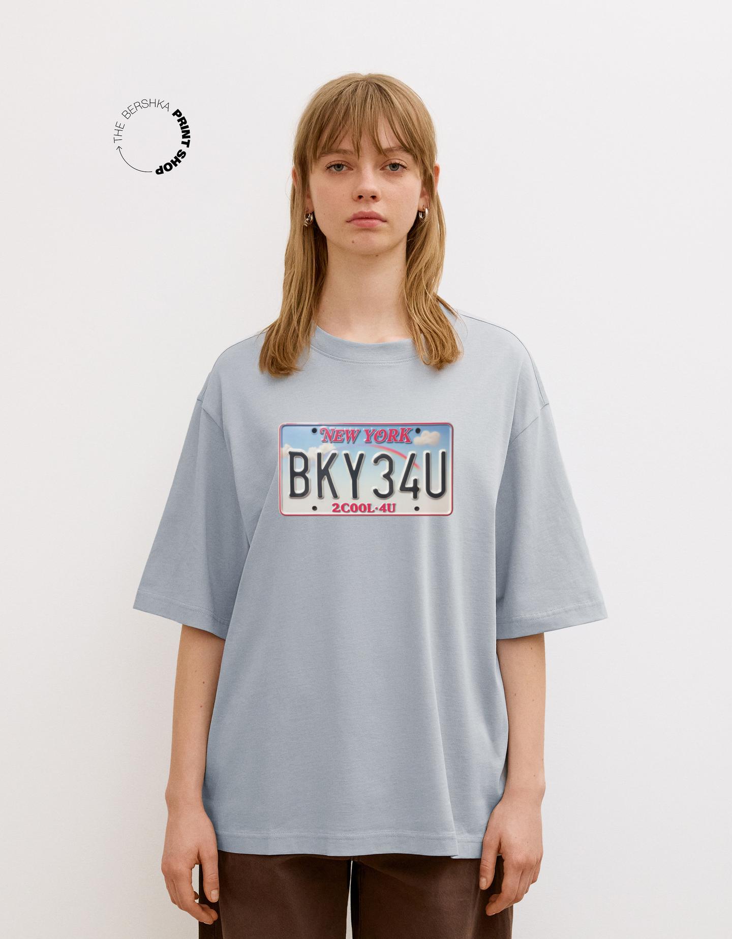 Bershka koszulka z krótkim rękawem i nadrukiem wyblakły niebieski