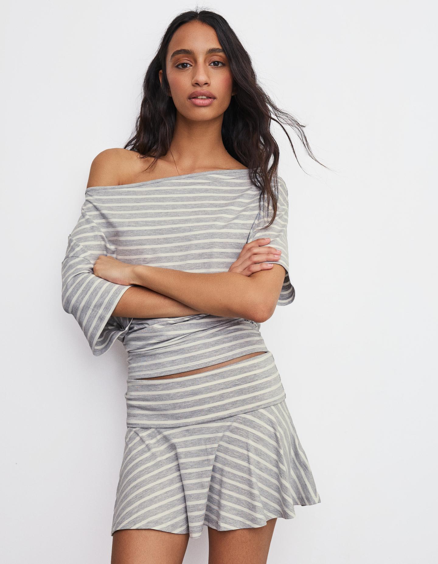 Bershka Minigonna Svasata A Vita Doppiata Donna S Bianco Roto