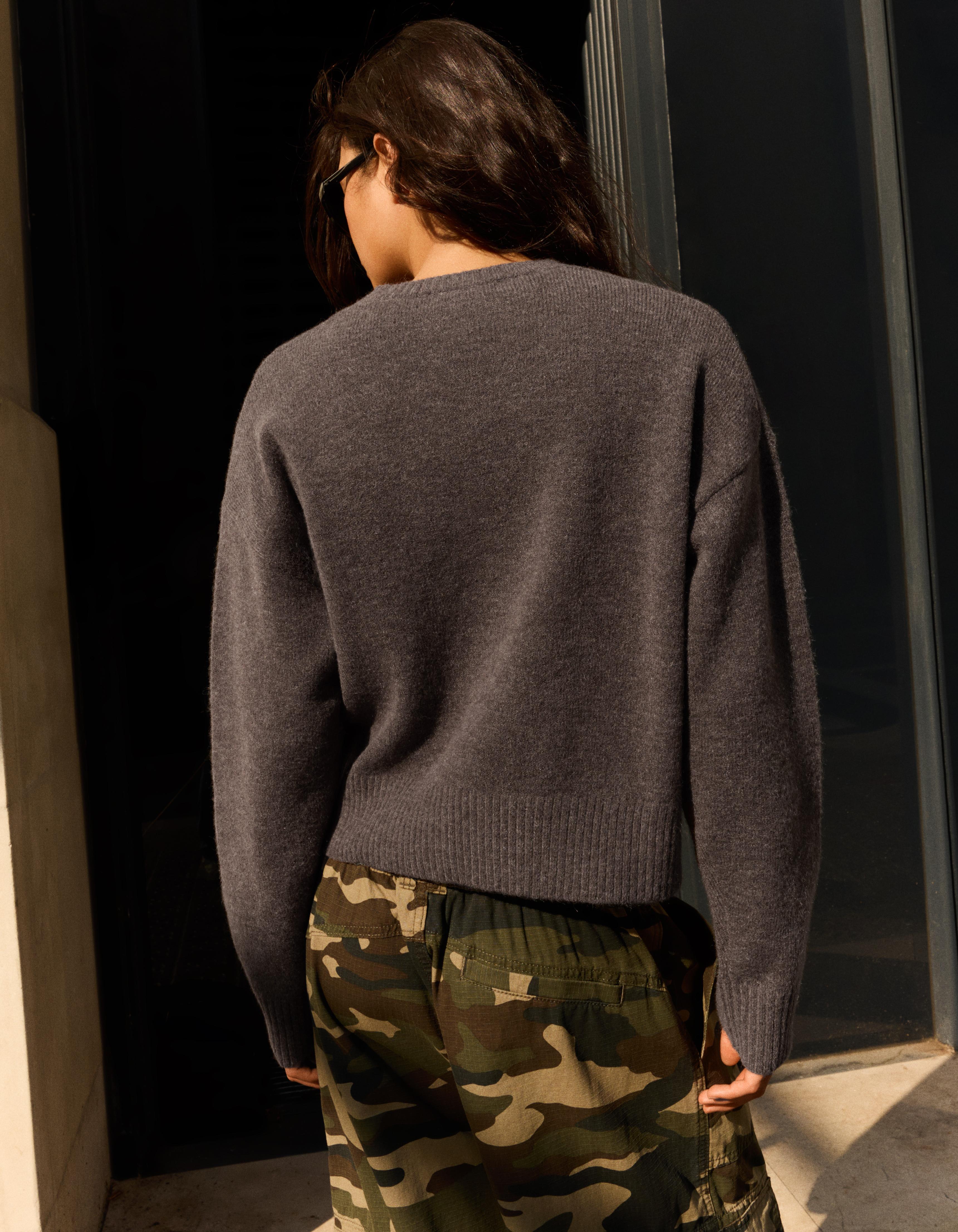 Round neck jumper — Brown