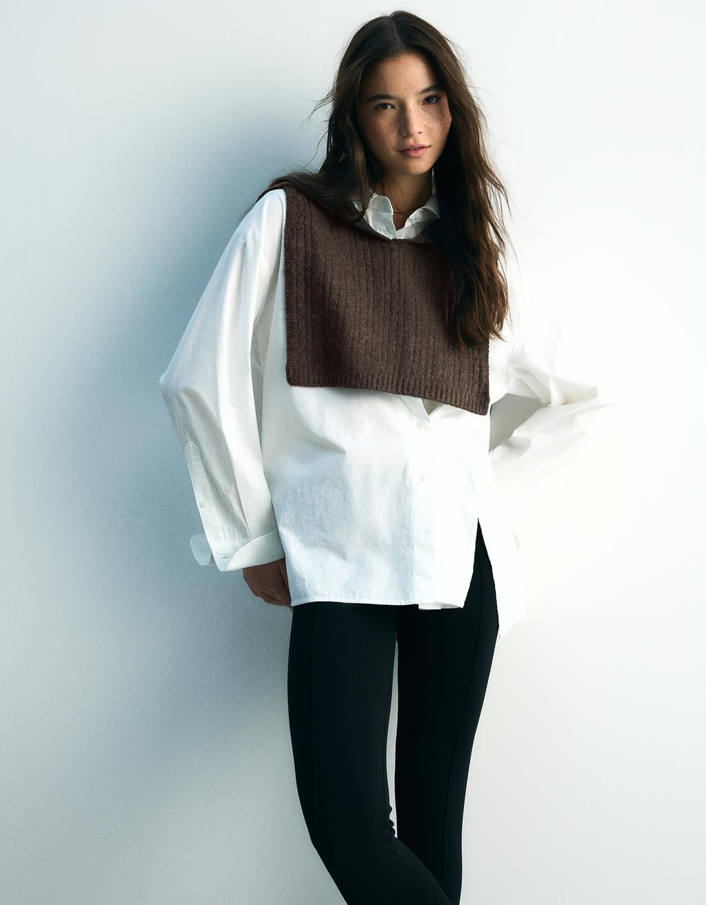 Cable-knit hooded vest
