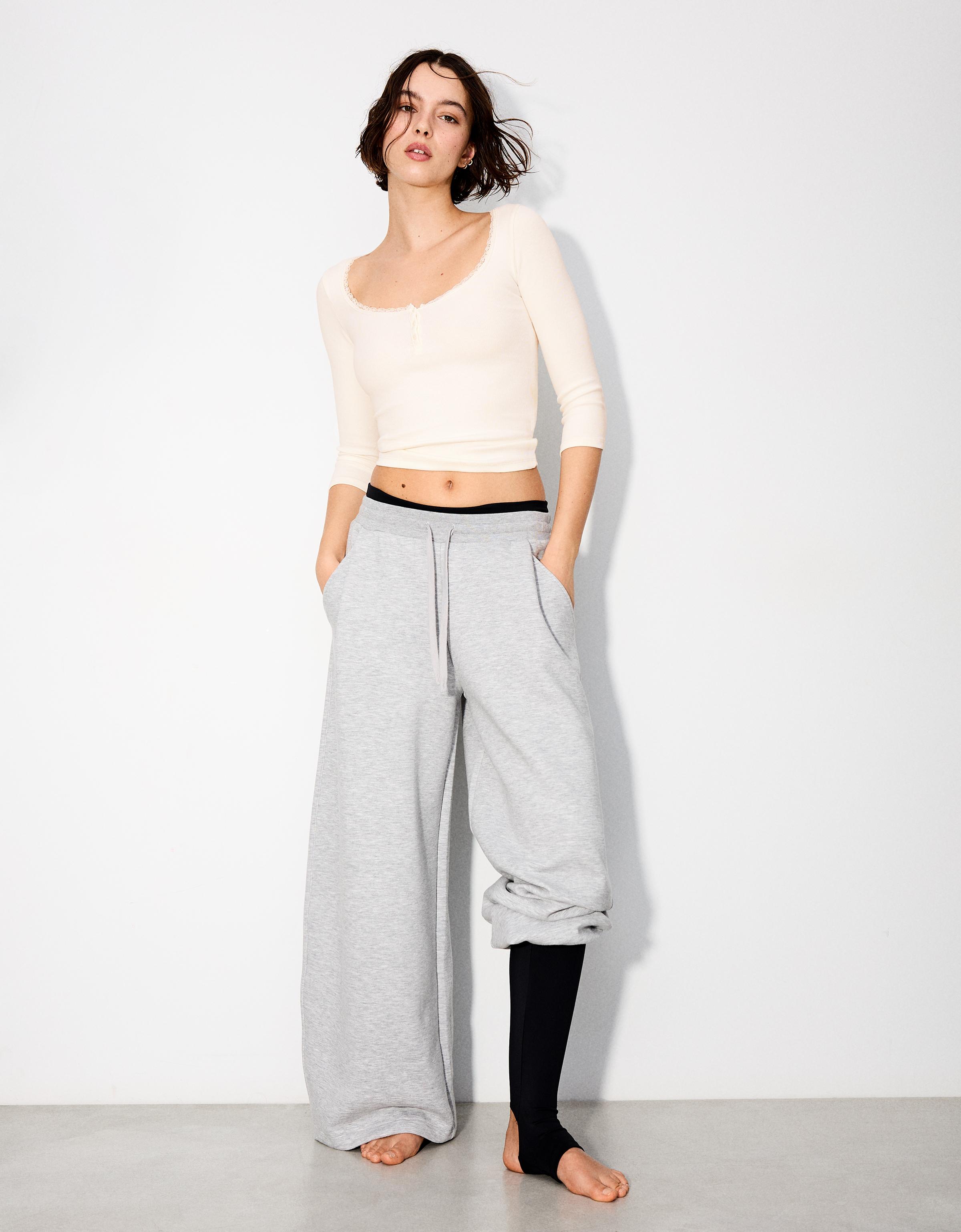 Lace V-neck long sleeve T-shirt — Off white