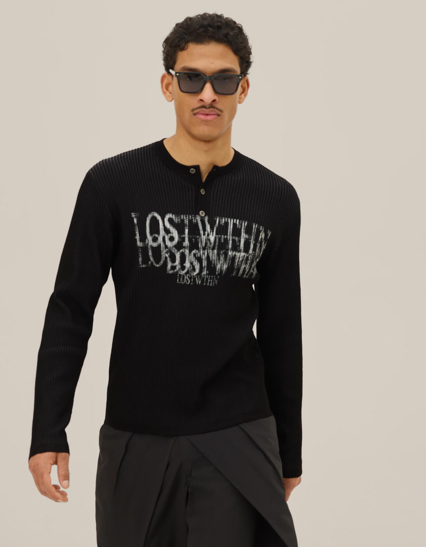 Bershka sweter z nadrukiem i dekoltem typu henley czarny