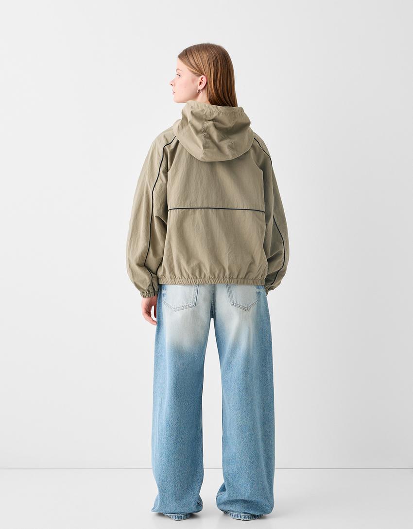 جاكيت بغطاء رأس وتفصيل متباين-كاكي-1