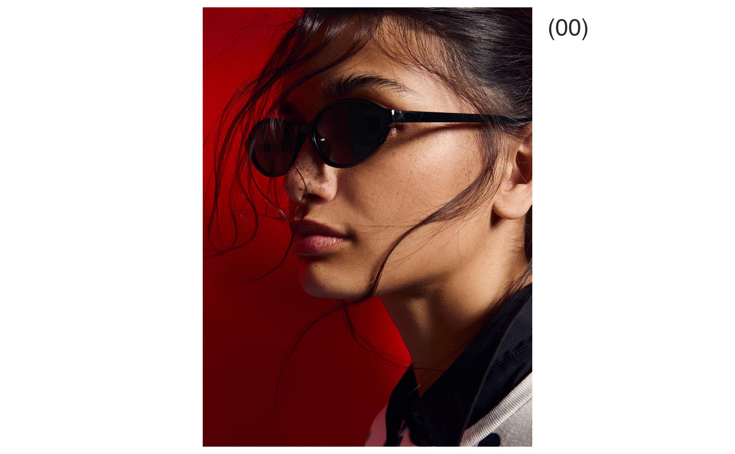 Oval plastic sunglasses — Black