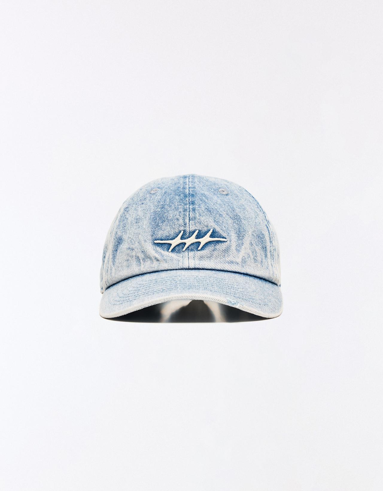 Denim star embroidered cap — White