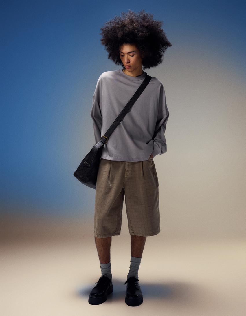 Frayed effect skater Bermuda shorts-Sand-3