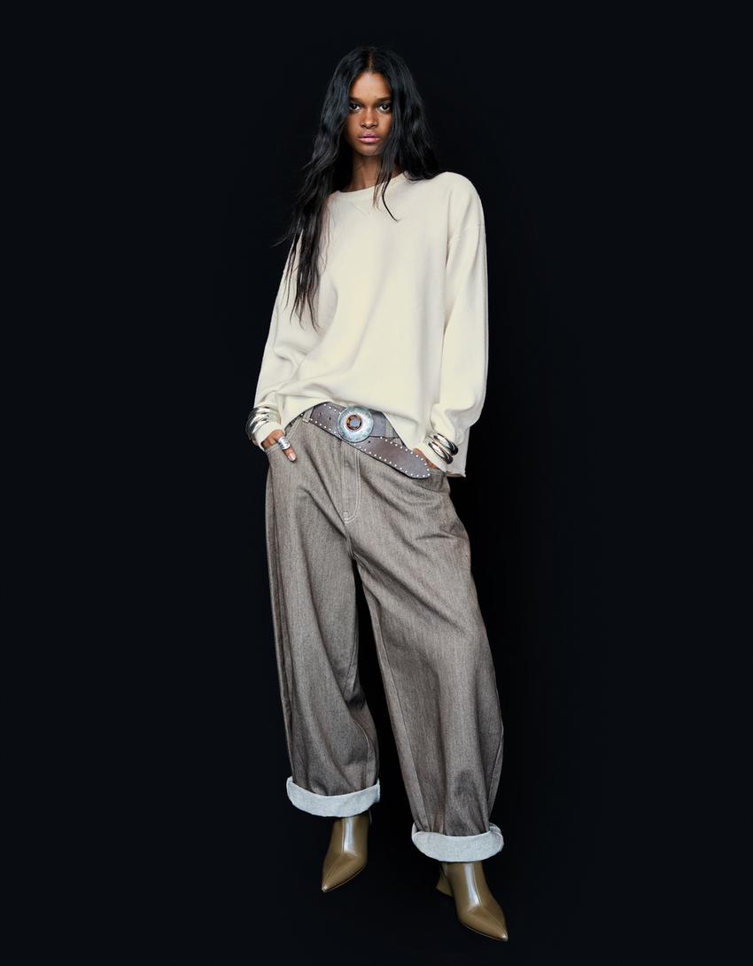 Round neck sweater-Cream