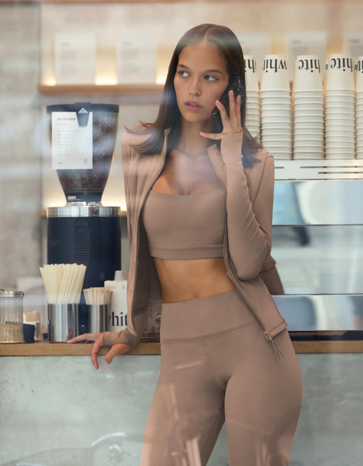 Bershka bluza rozpinana szybkoschnąca i oddychająca wielbłądzi