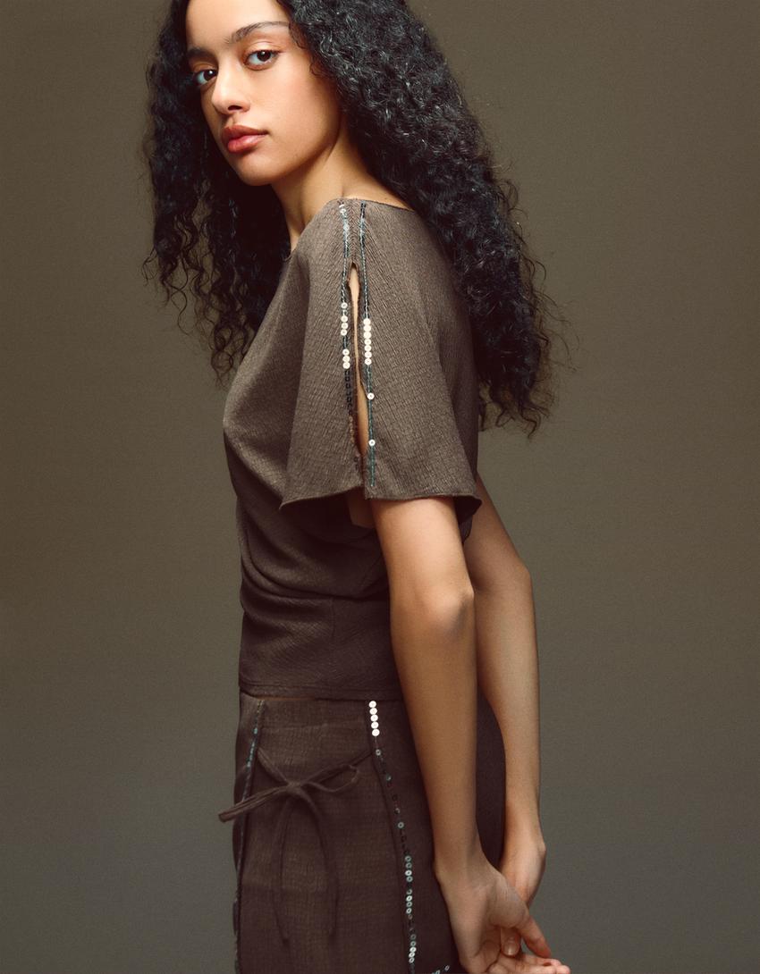 Asymmetric rustic short sleeve T-shirt-Brown