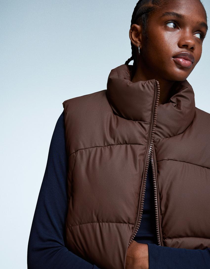 Cropped puffer gilet-Brown-2