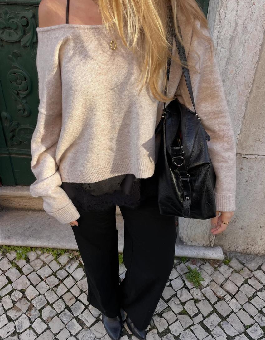 Soft touch V-neck sweater-Sand