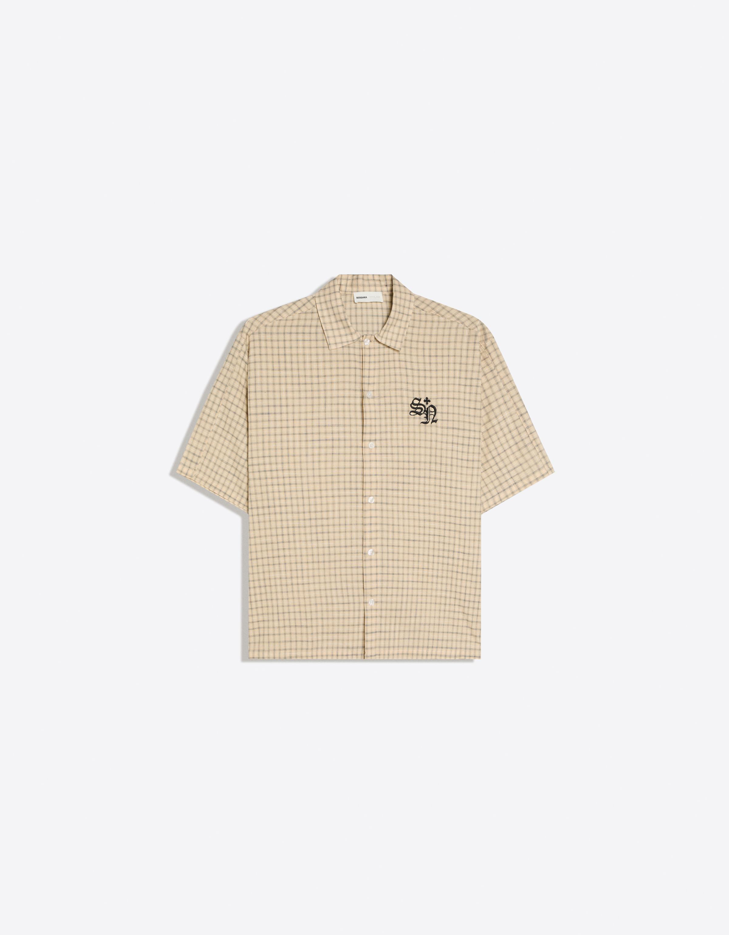 Bershka Camisa Manga Corta Bordado Hombre Beige