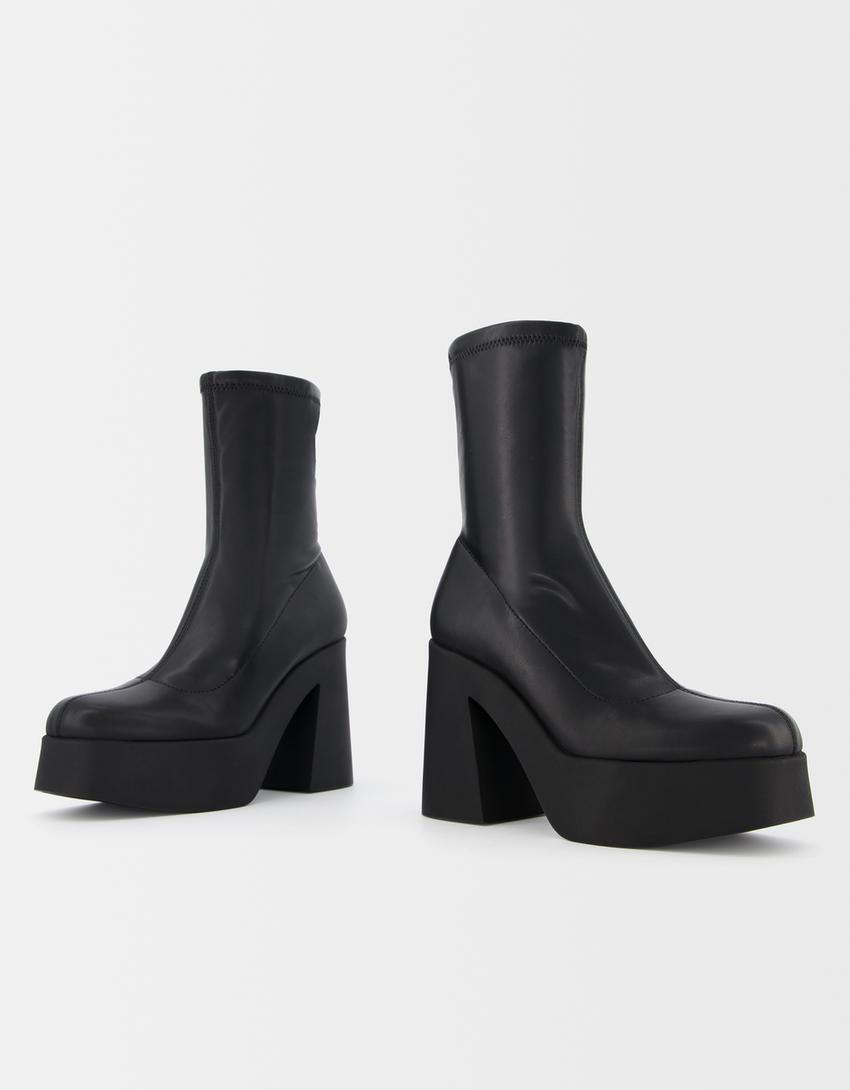 Botins de salto alto com plataforma ajustados-Preto