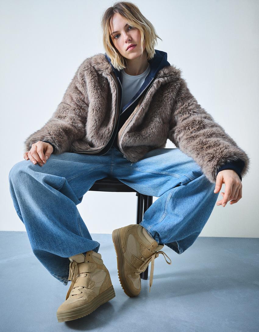 High-top trainers with inner wedge-TAUPE