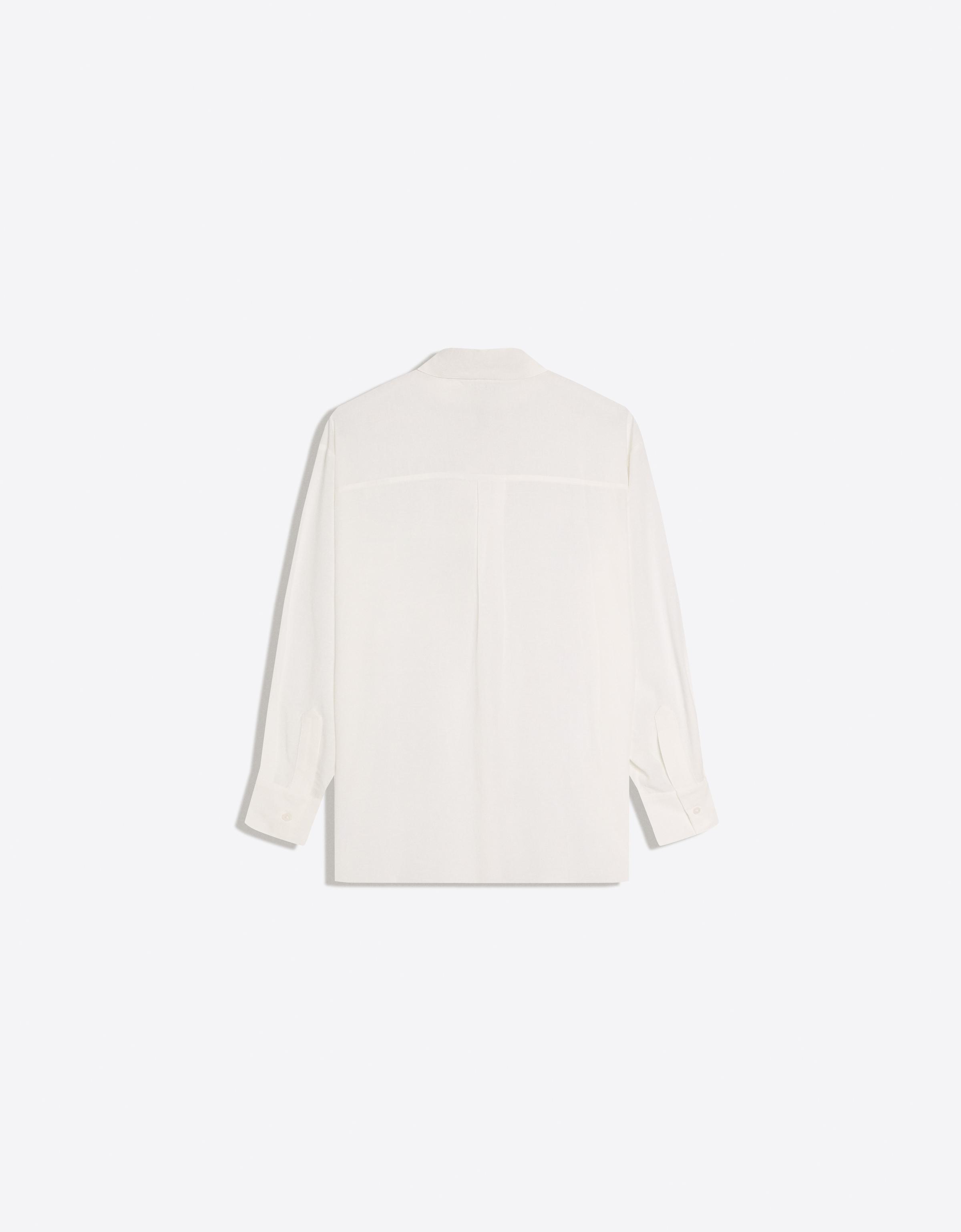 Flowing oversize shirt