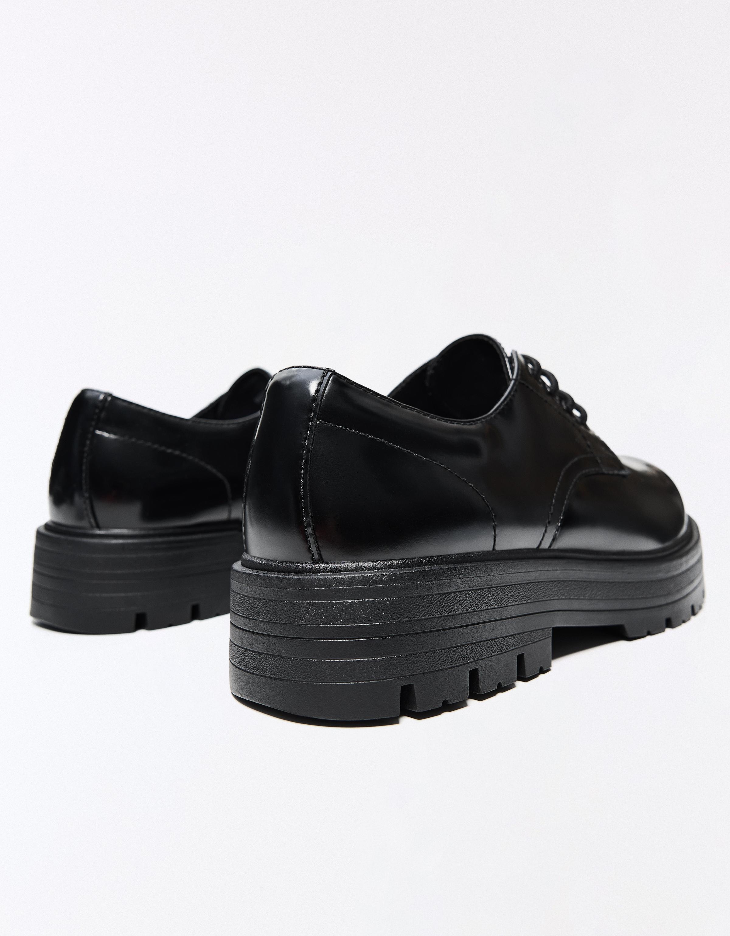 BASIC BLUCHERS — BLACK