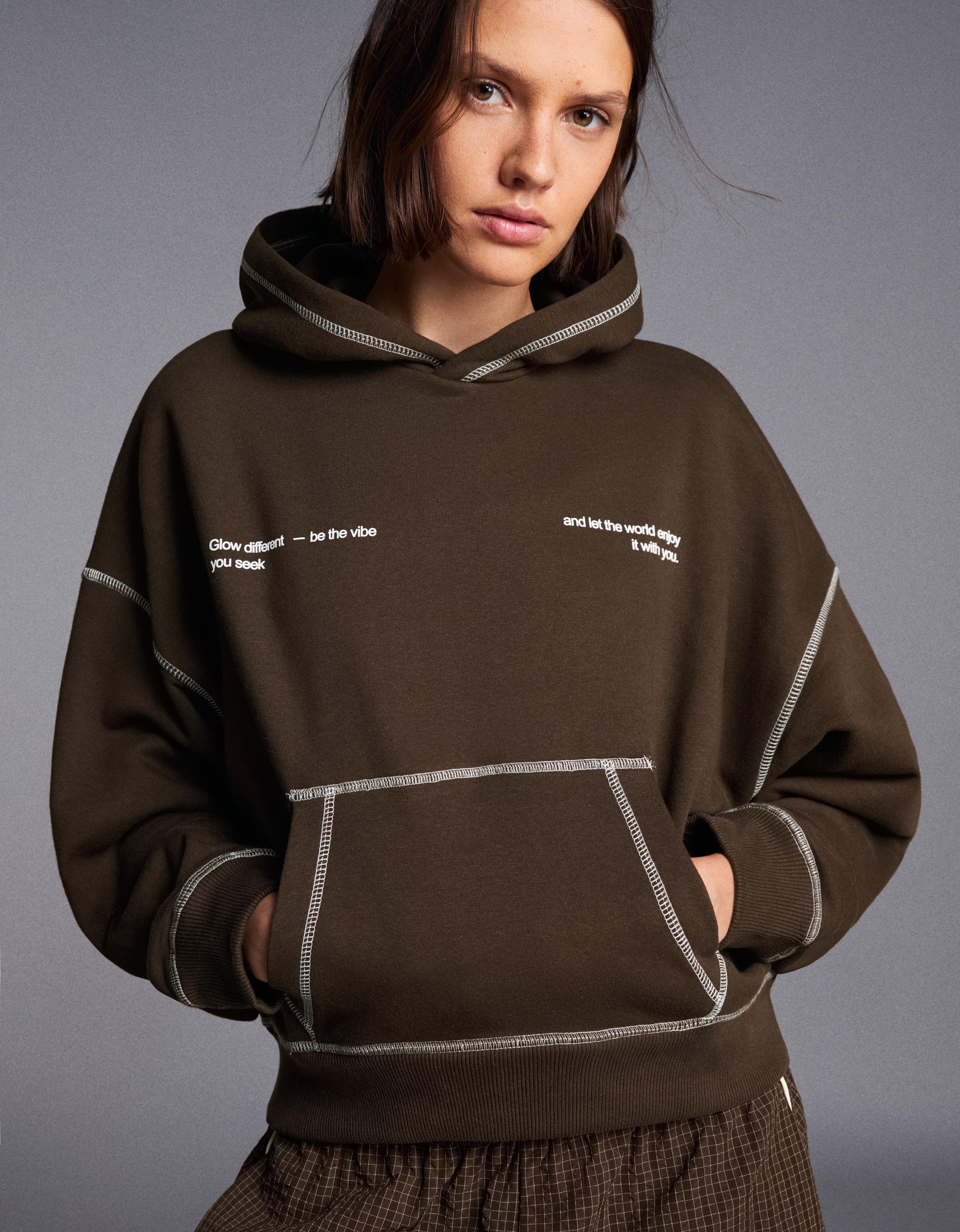 Hooded print sweatshirt — Brown