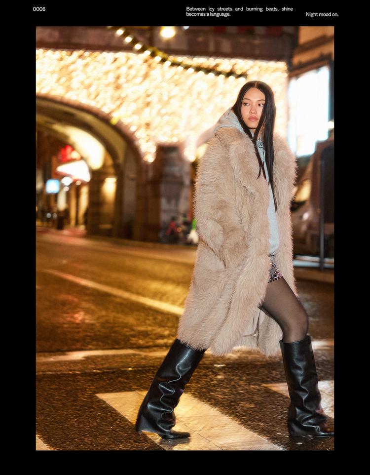 High-heel boots with trousers