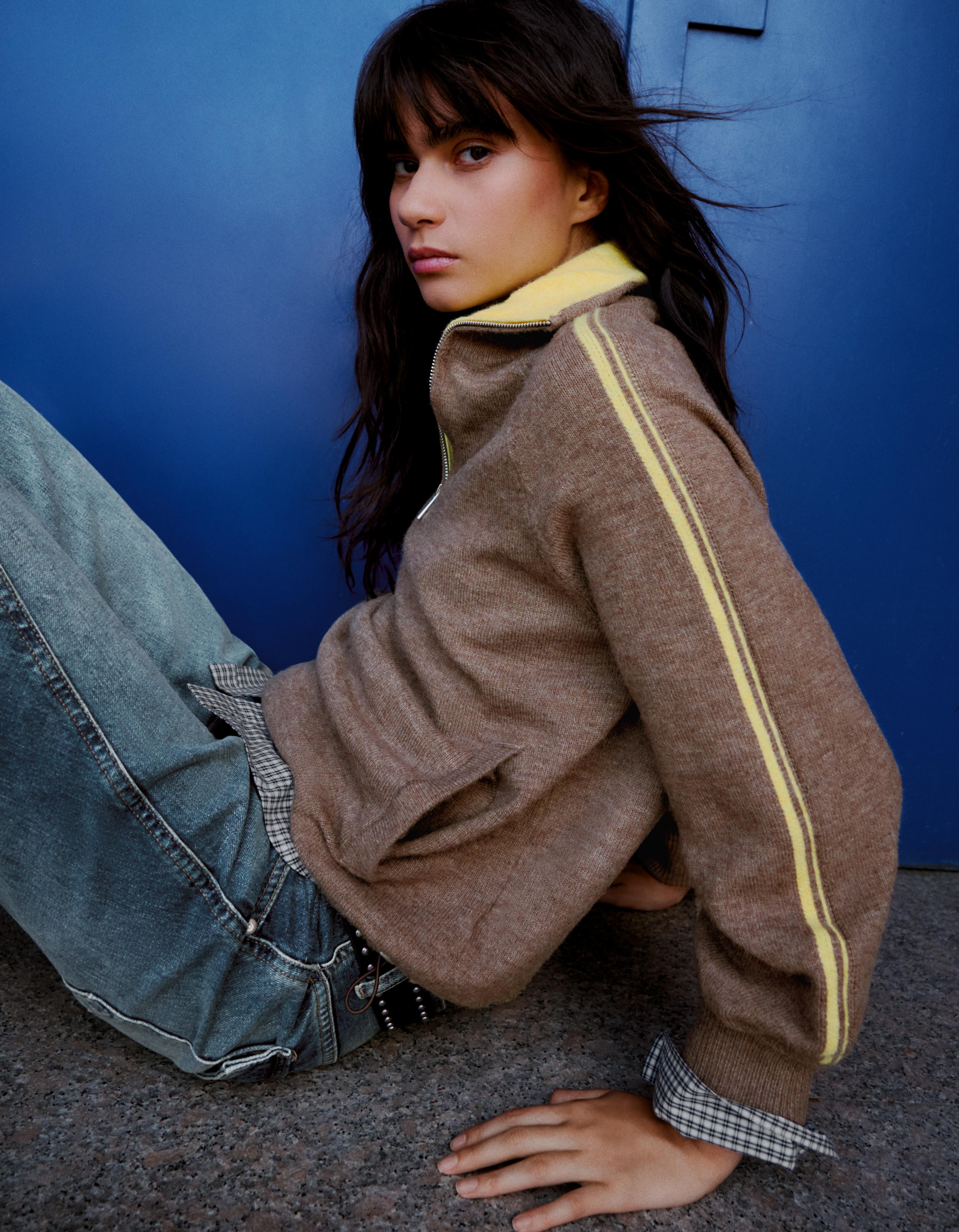Contrast neck half-length zip jumper — Camel