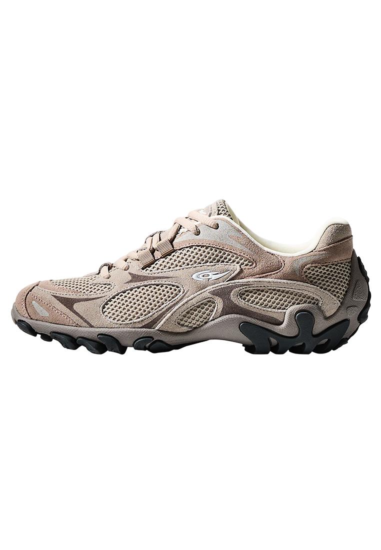 OUT OF CORE Trainers — SAND