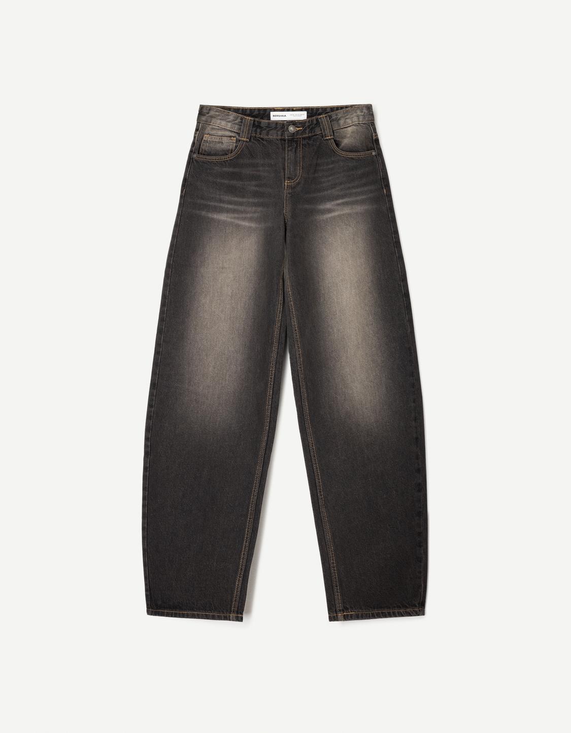 Barrel jeans