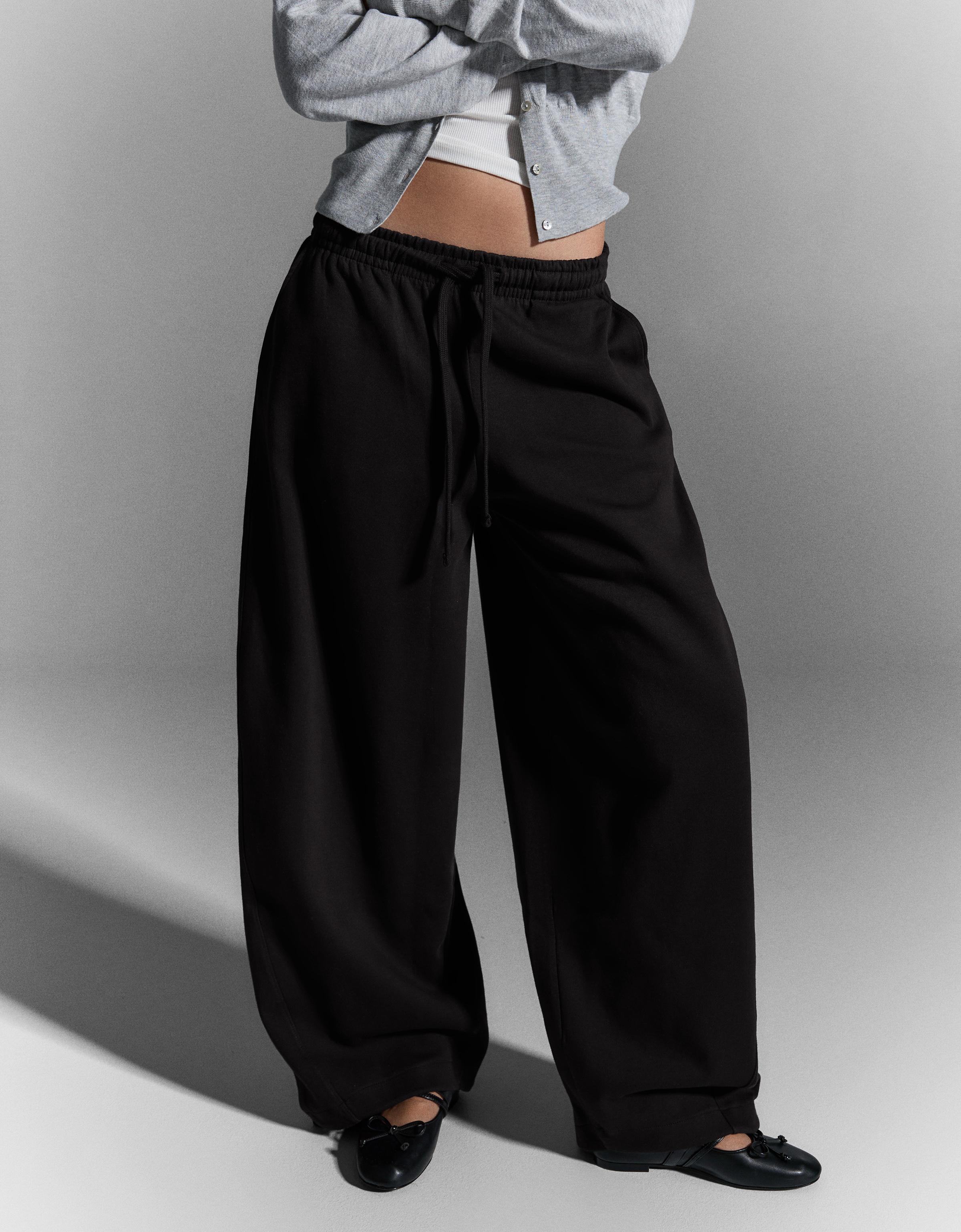 Barrel plush trousers with stoppers — Black