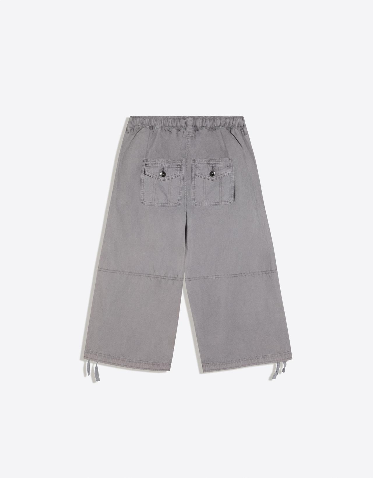 Capris — Dark grey