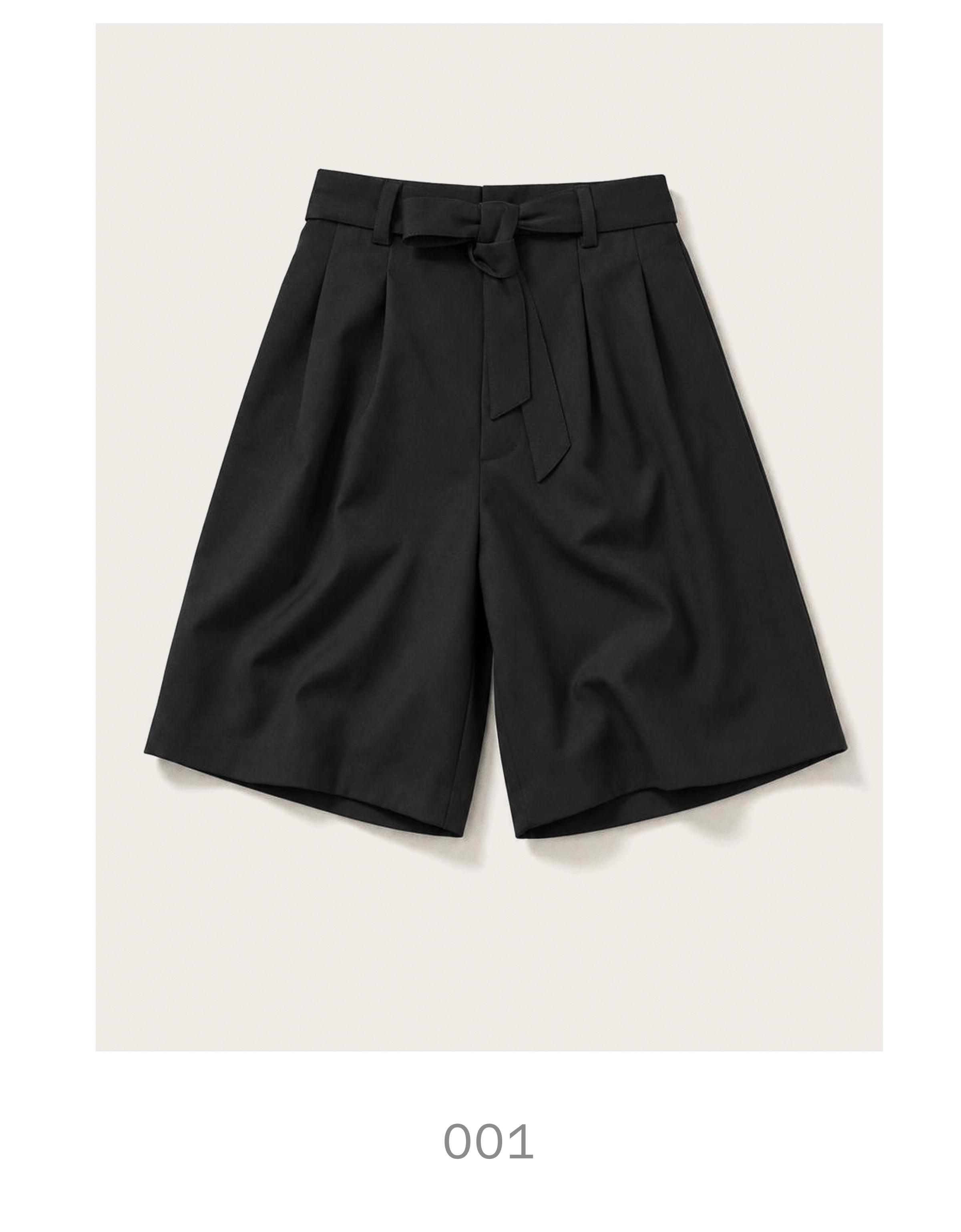 Wide-leg Bermuda shorts with belt — Black