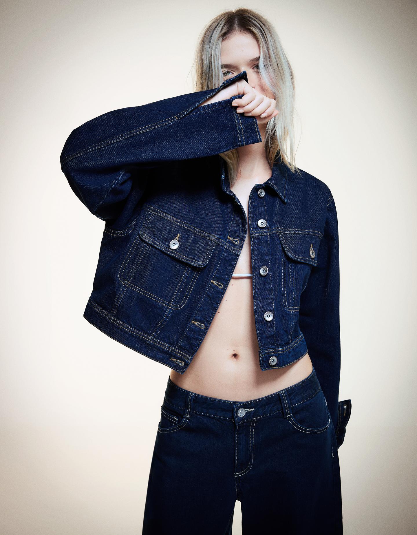 Bershka krótka kurtka jeansowa granatowy