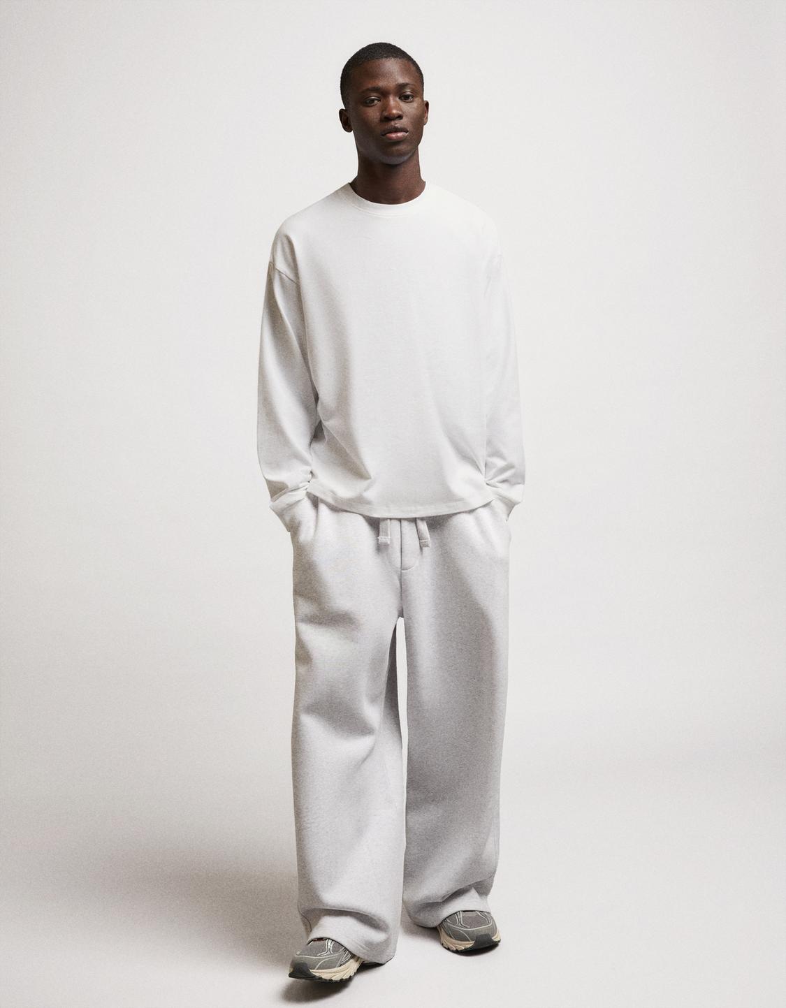 Balloon fit trousers