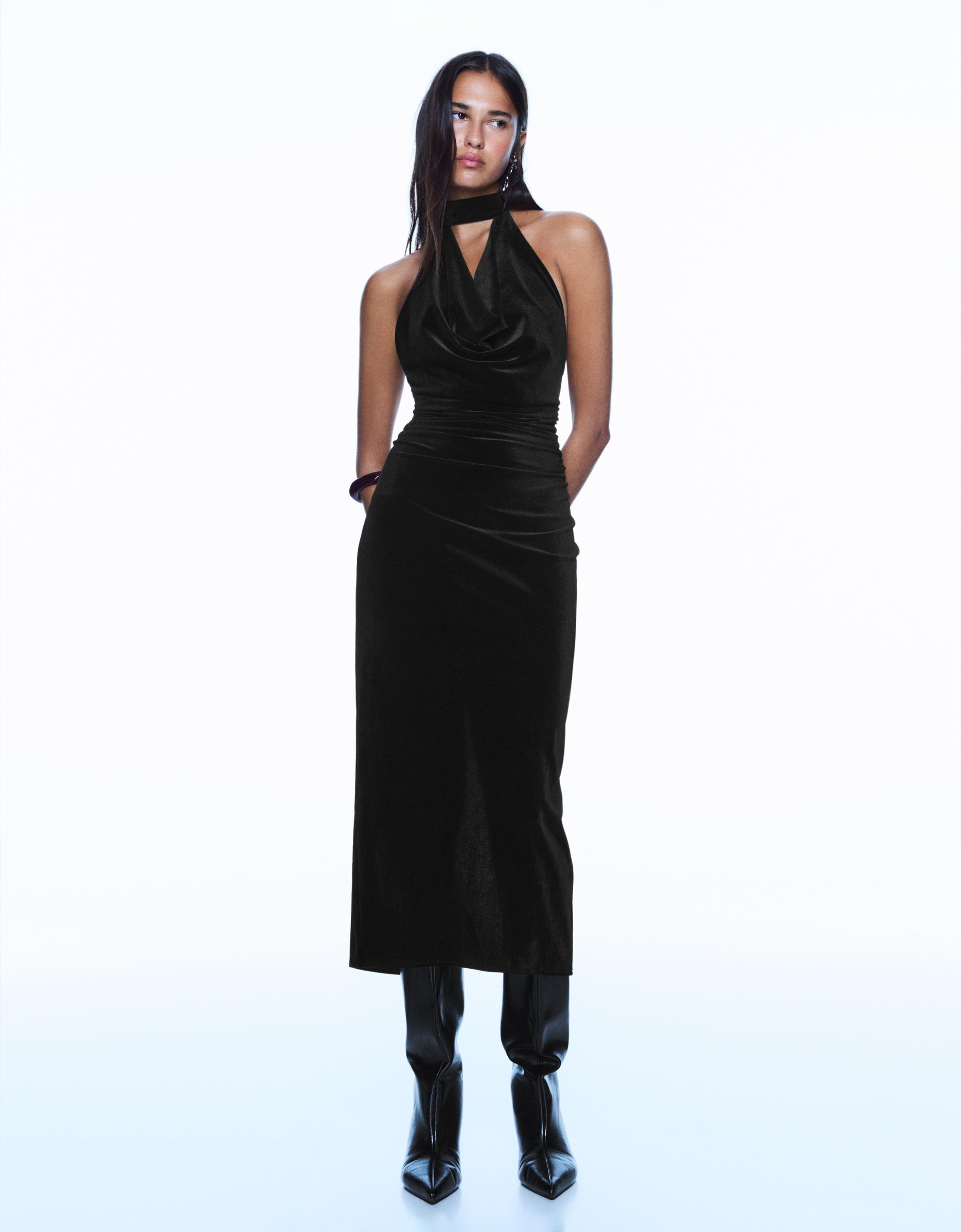 Bershka Midikleid In Samtoptik Mit Drapierung Damen Xs Schwarz