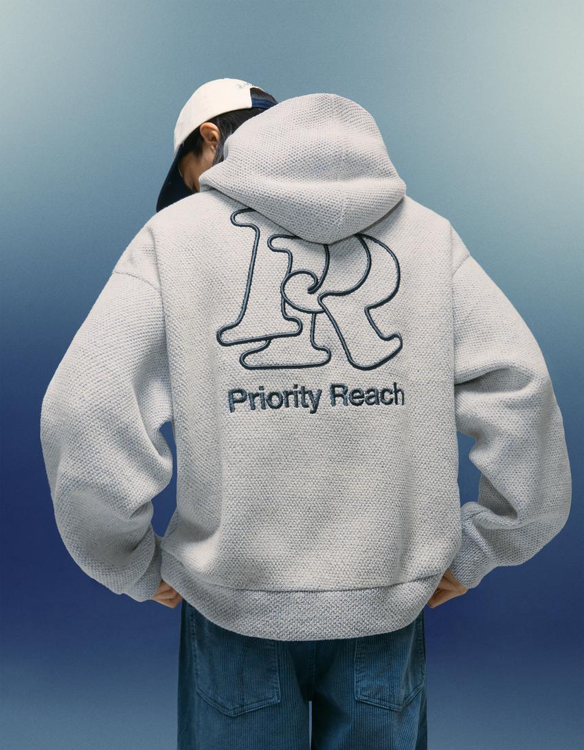 Sweatshirt com capuz e padrão-Cinza