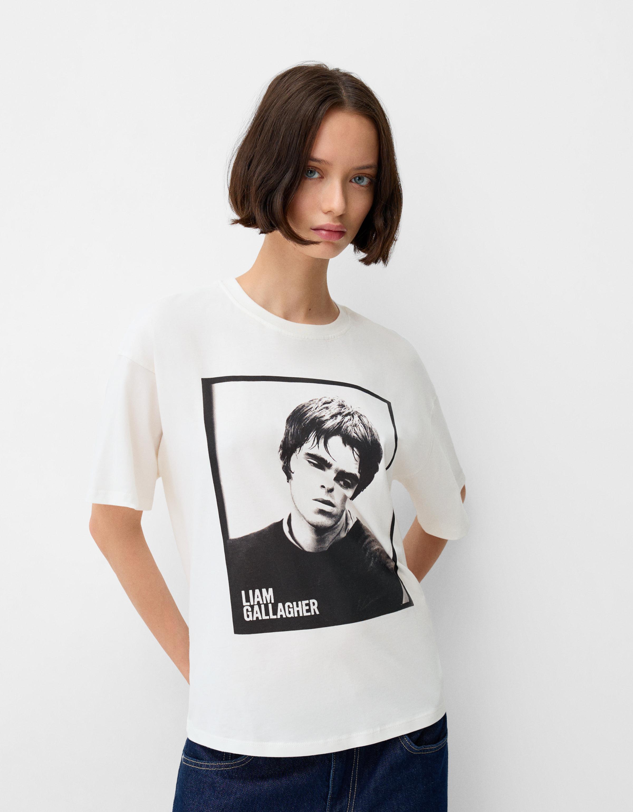 Bershka T-Shirt Liam Gallagher Mit Kurzen Ärmeln Damen S Weiss