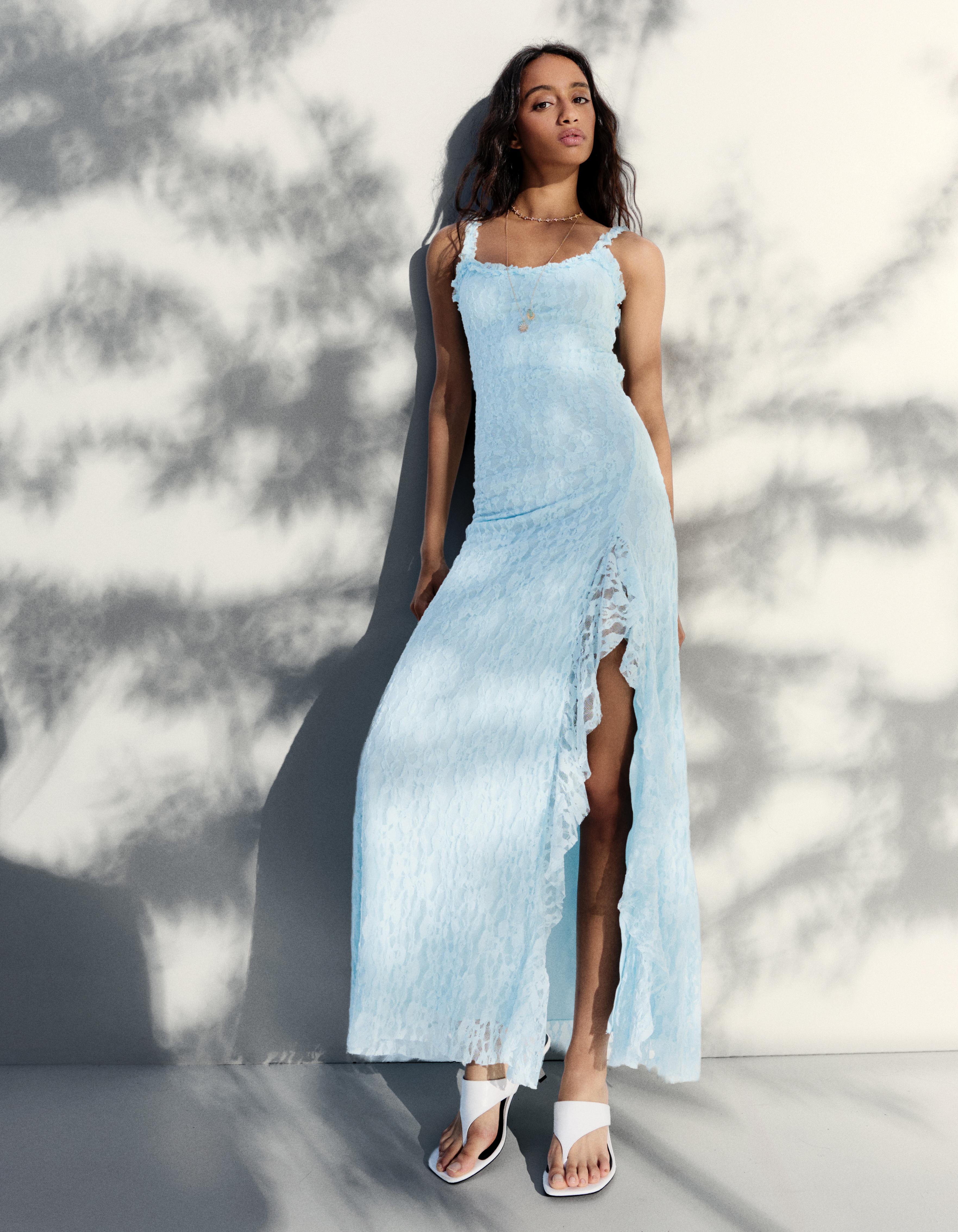 Lace midi dress — Light blue