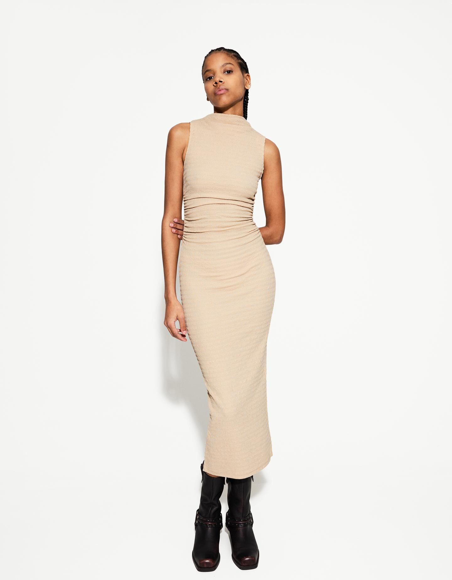 Bershka Vestito Midi Con Struttura Attillata Donna Xs Sabbia