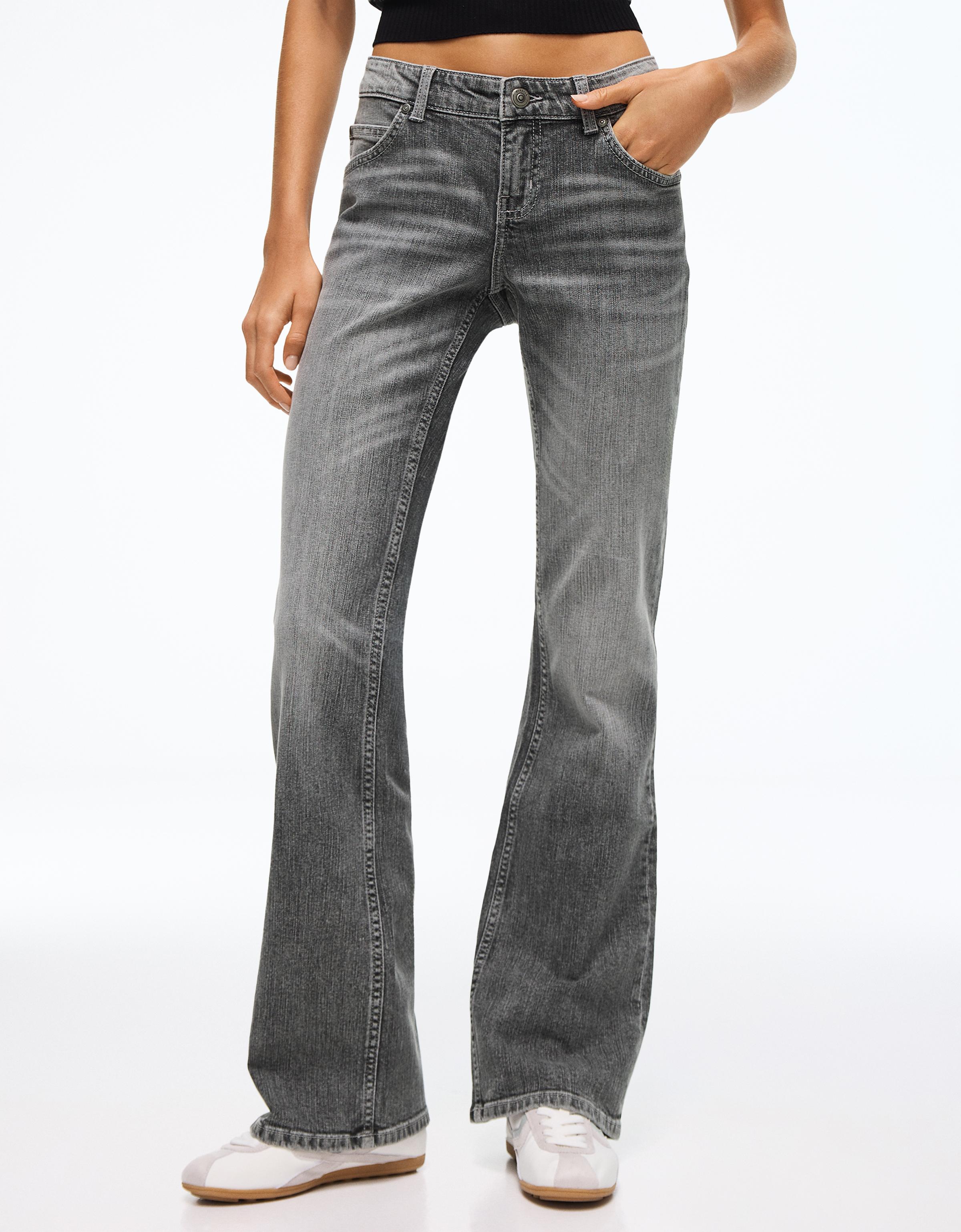 Low-rise slim fit boot-cut jeans — Grey