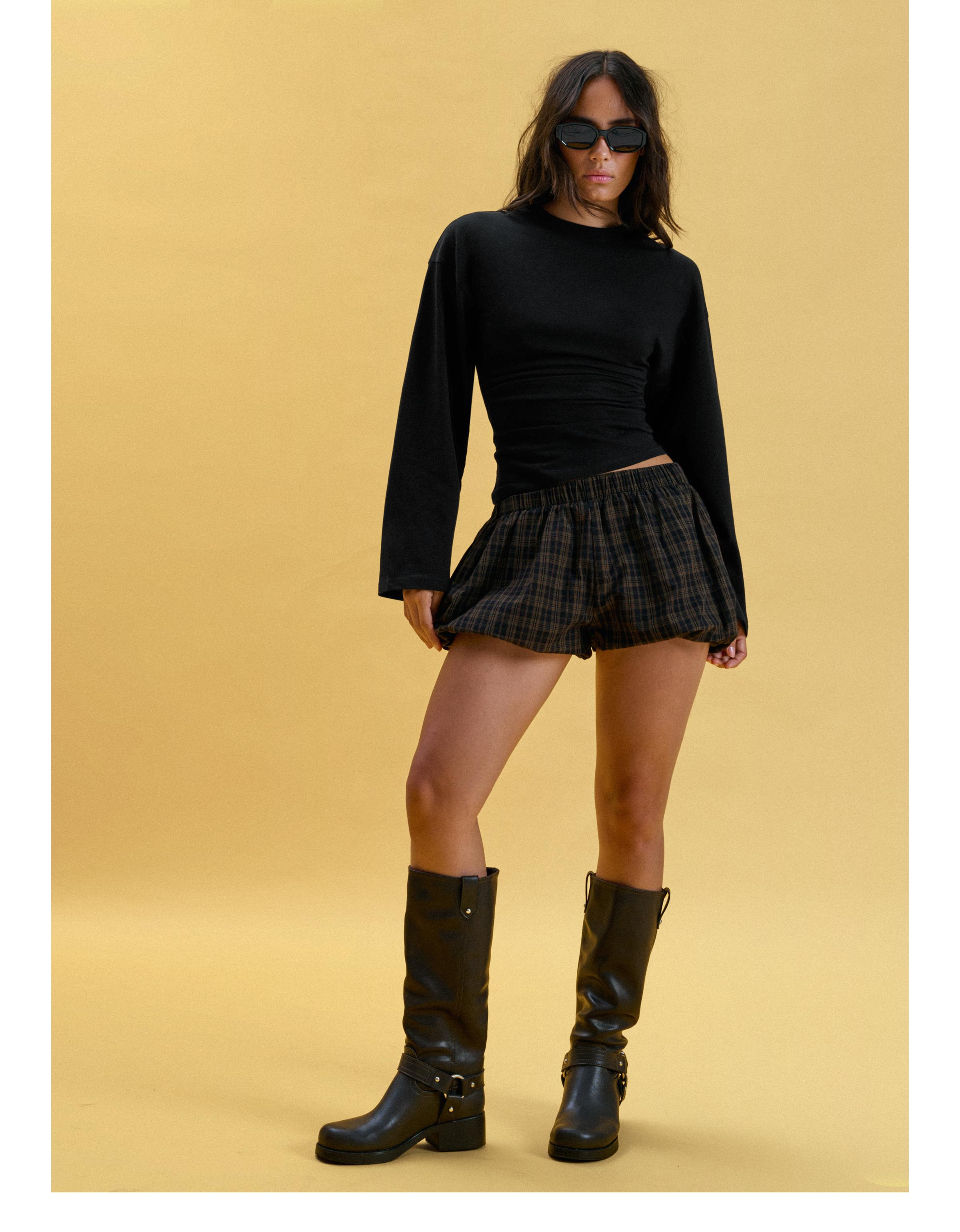 Ruched long sleeve T-shirt — Black