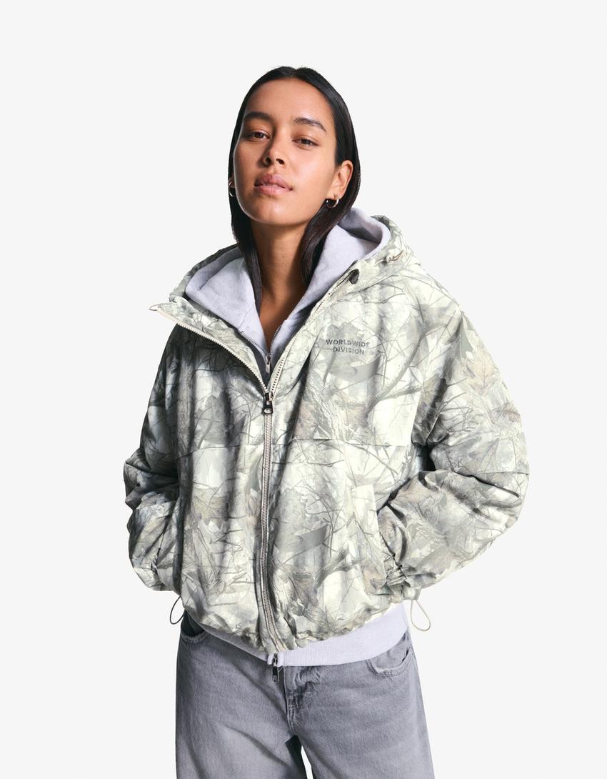 Hooded puffer jacket with print-Grey