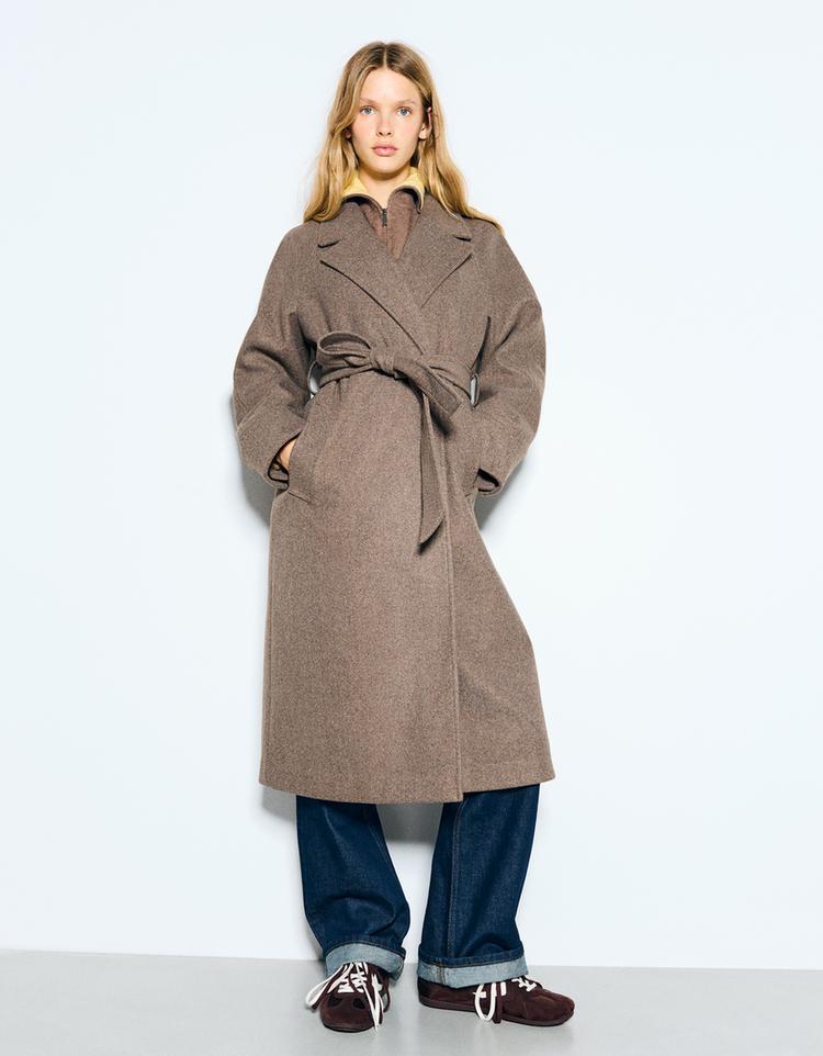 Soft-touch long coat with belt — Brown