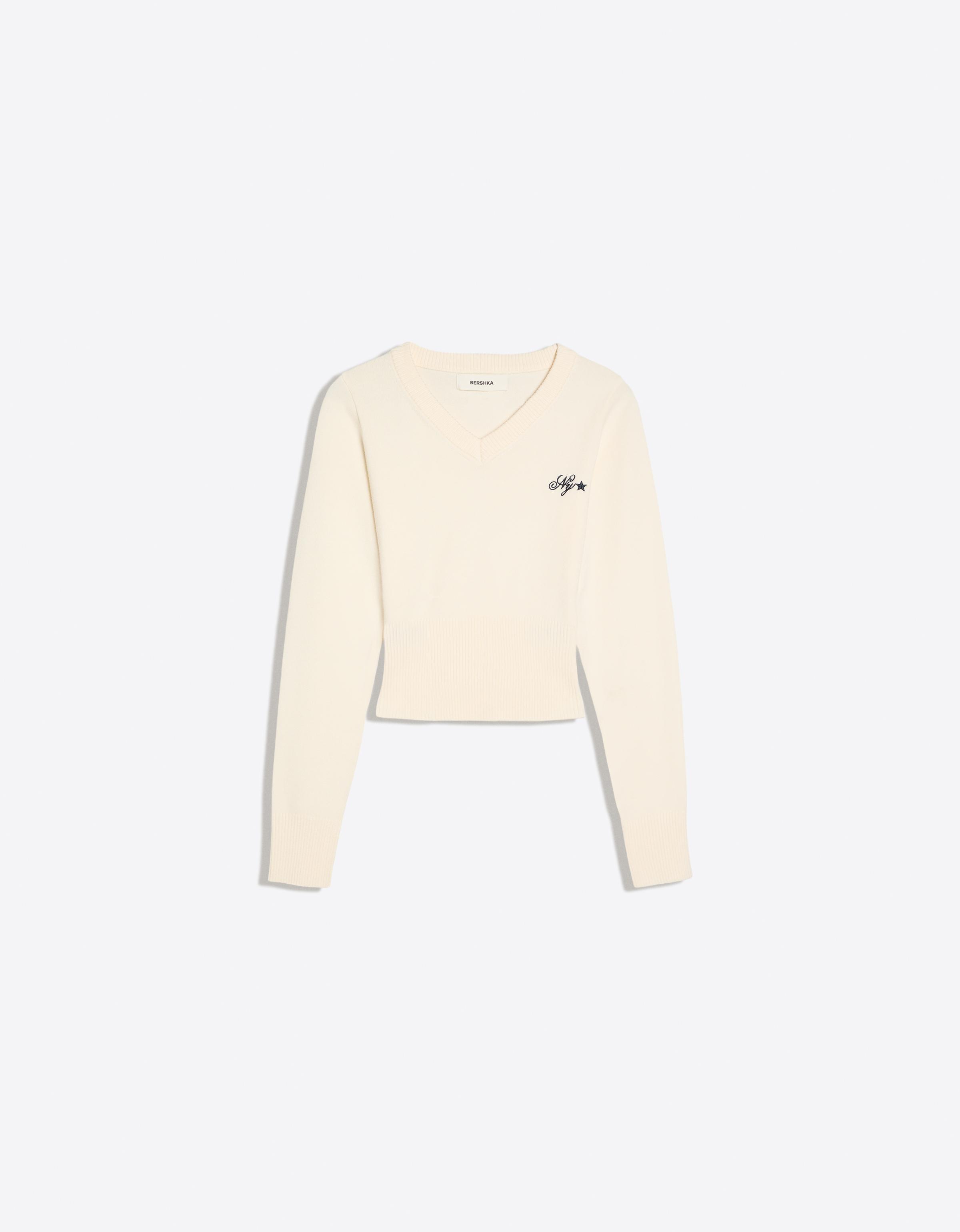 Embroidered V-neck jumper — Cream