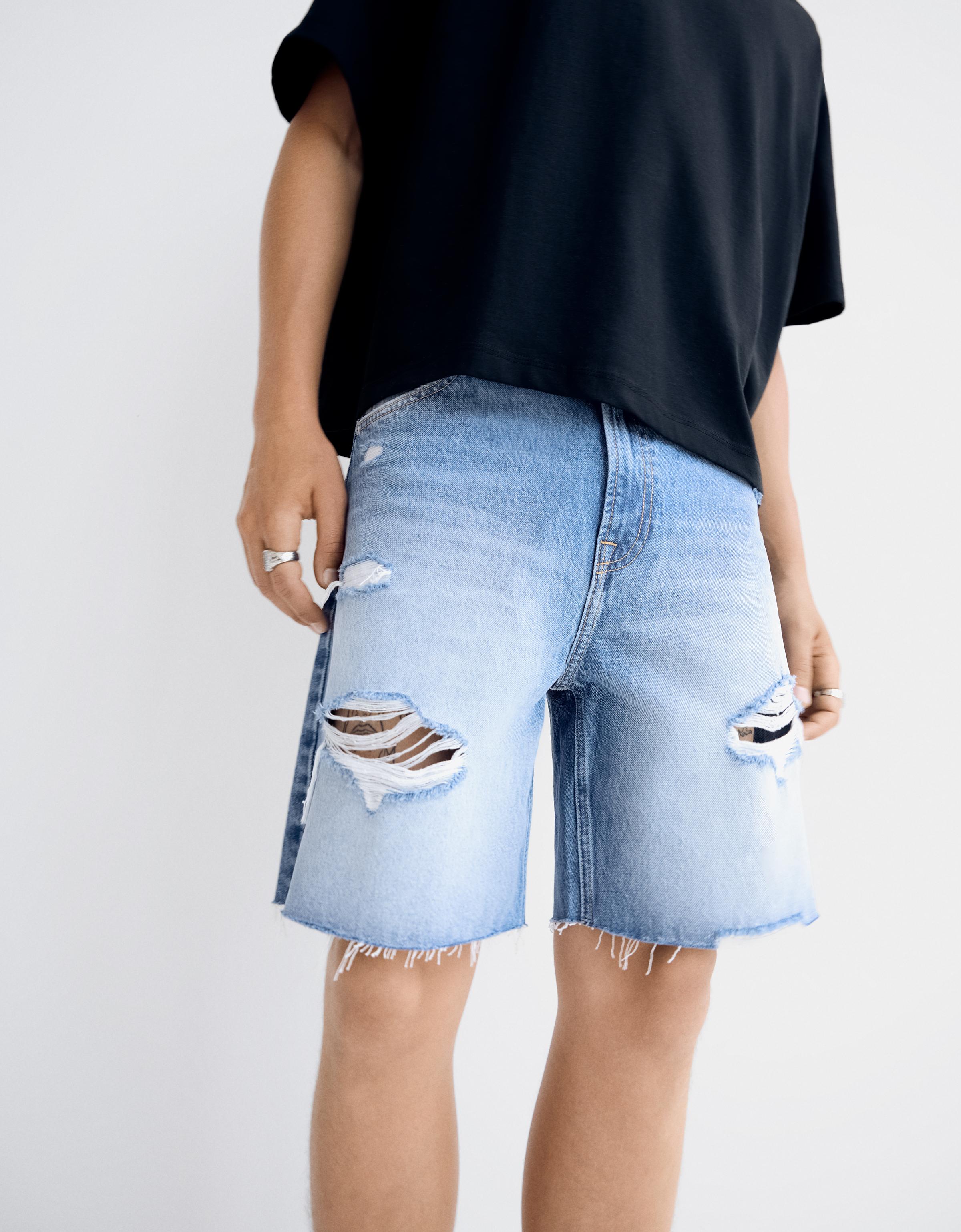 Ripped denim Bermuda shorts — Light blue