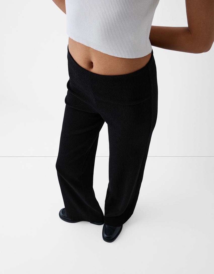 Wide leg embossed pants-Black-3